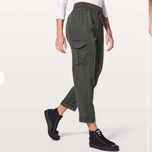 Lululemon NWT Move Lightly Pant 25” Evergreen
